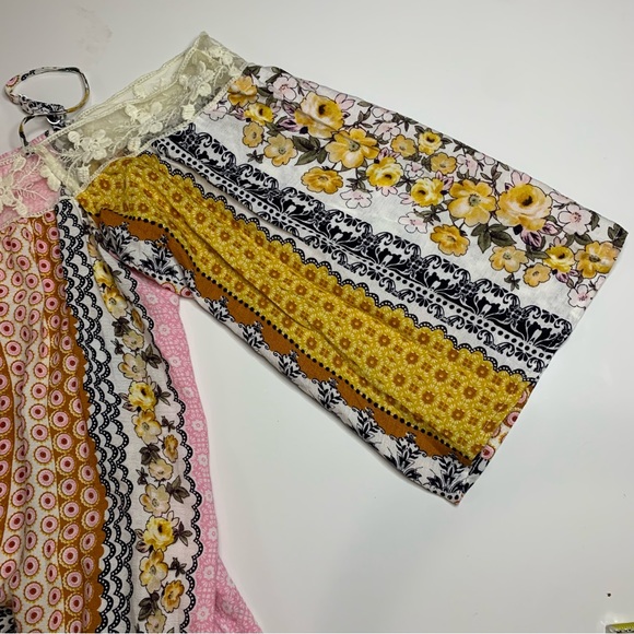 Tassels and Lace Cold Shoulder Boho dress - Picture 9 of 12